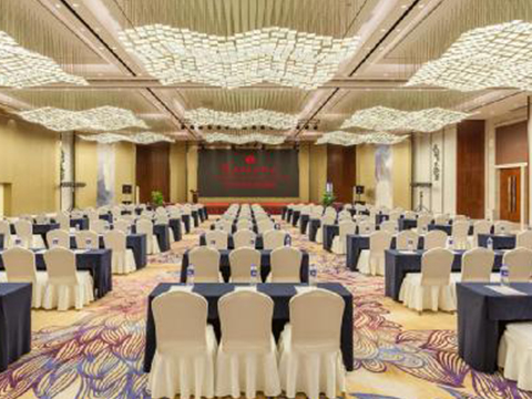 华美达酒店会议室