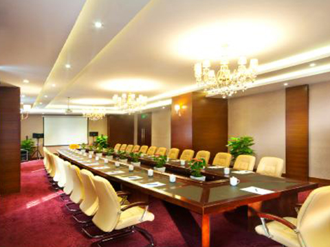 华文森林酒店会议室
